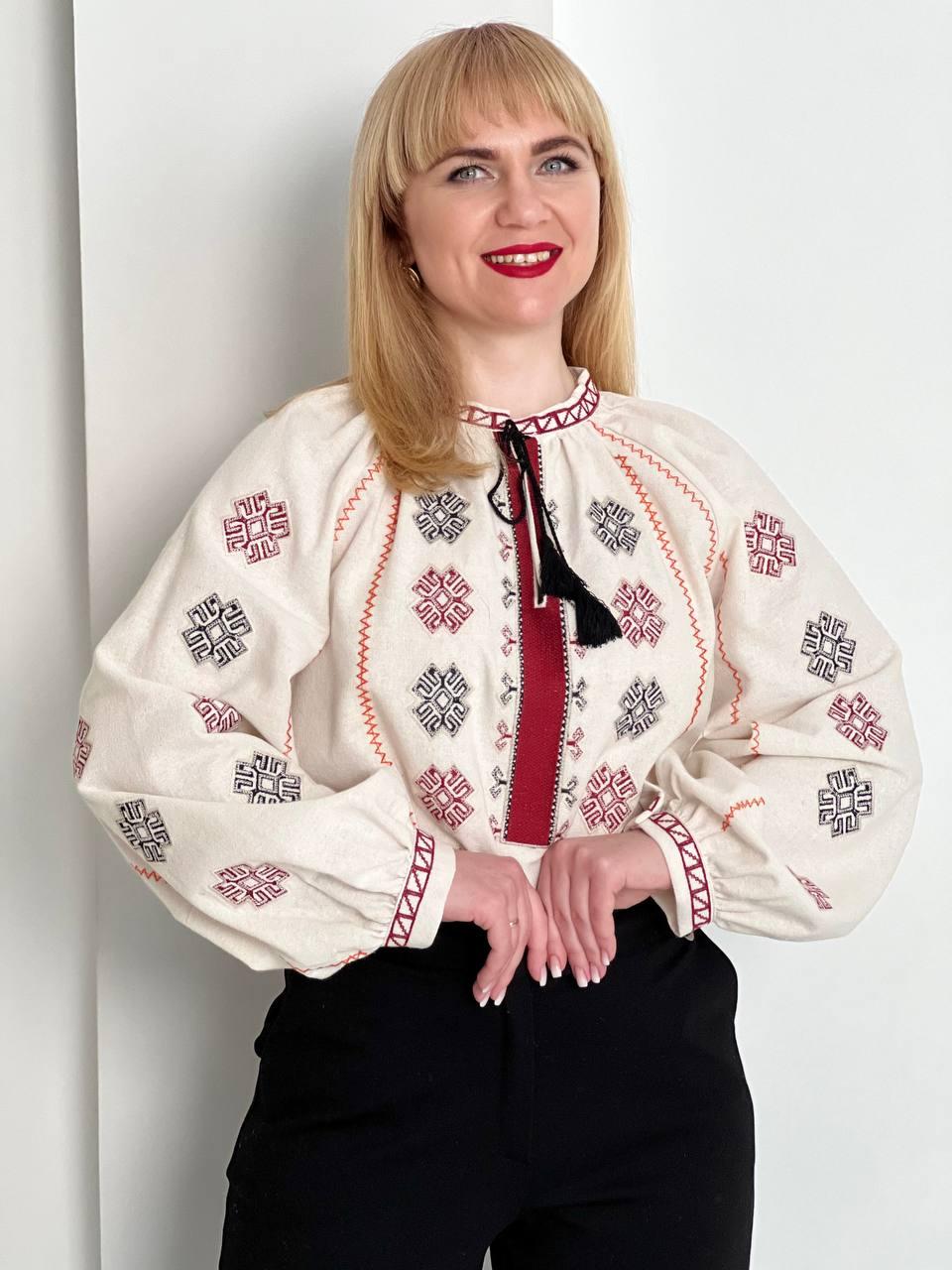 Вишиванка жіноча із зав'язками молочна