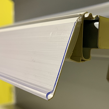 Цінникотримач білий 39х1000 на защелці до полиць торгового стеллажа