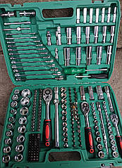 Набір інструментів автомобільний 216 педметів із тріскачкою в пластиковому кейсі.