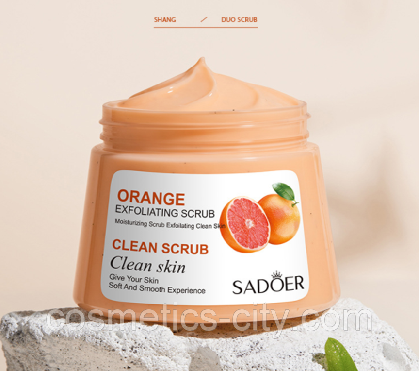 Скраб-пилинг для тела с экстрактом апельсина Sadoer Orange Exfoliating Scrub. 250 мл., фото 1