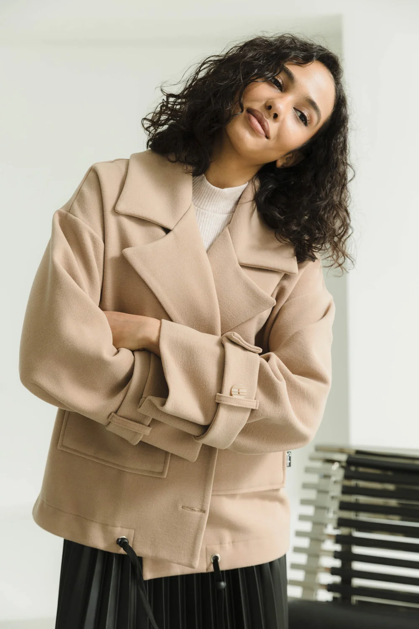 Укорочене молодіжне пальто вільного крою кашемірове якісне демі 42-52 розміри різні кольори бежеве