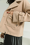 Укорочене молодіжне пальто вільного крою кашемірове якісне демі 42-52 розміри різні кольори бежеве, фото 6