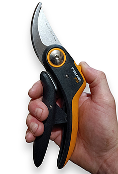Секатор Fiskars Plus P721 з механізмом PowerGear, до 24 мм