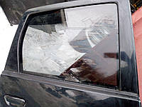 Стекло задней правой двери Mitsubishi Colt VI, Митсубиси Кольт VI