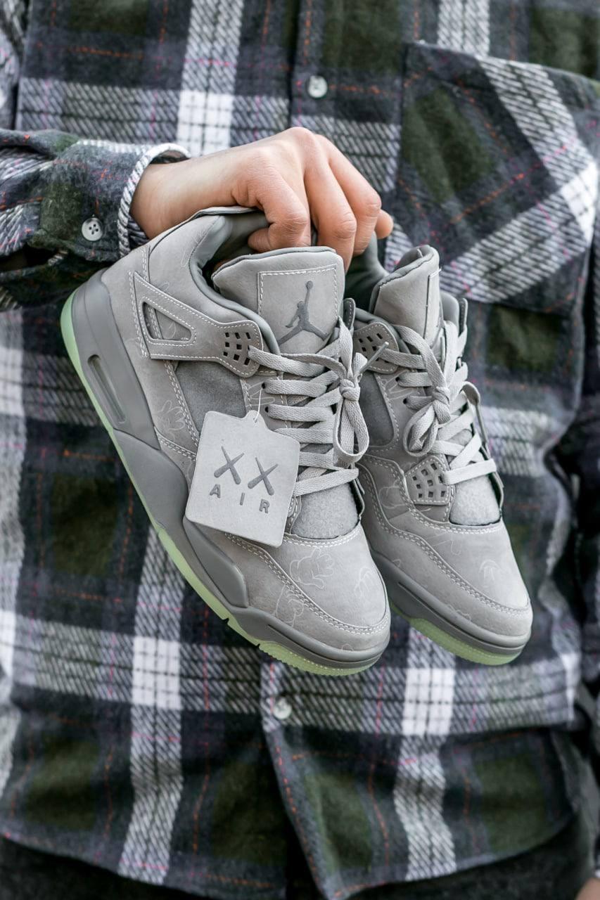Kaws hotsell air jordans