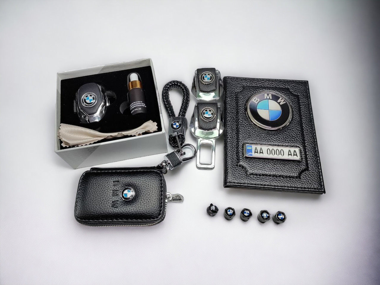 Комплект з логотипом BMW, обкладинка, брелок, ковпачки, ключниця, ароматизатор, фото 1