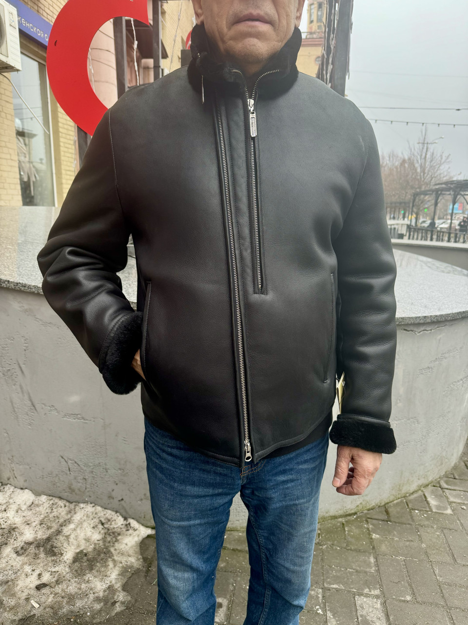 Дублянка чоловіча коротка чорна натуральна на блискавці