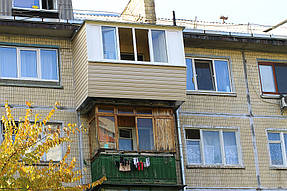 Балкон с крышей в хрущевке