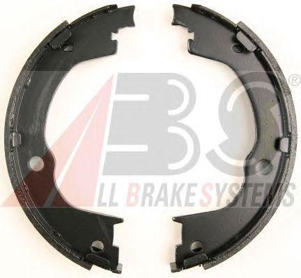 Колодки ручного гальму Opel Antara 06-/Chevrolet Captiva 06- (Akebono)