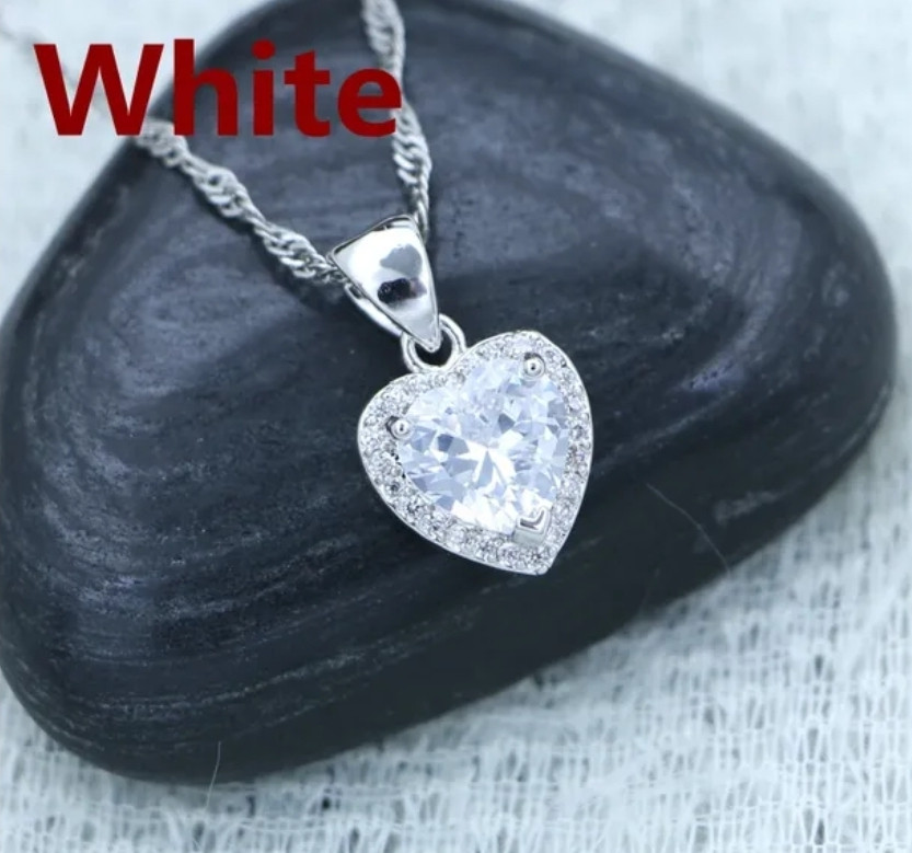 Оригінальне кольє "Алмазне серце в сріблі" класичний кулон з цирконами на ланцюжку в подарунок дівчині