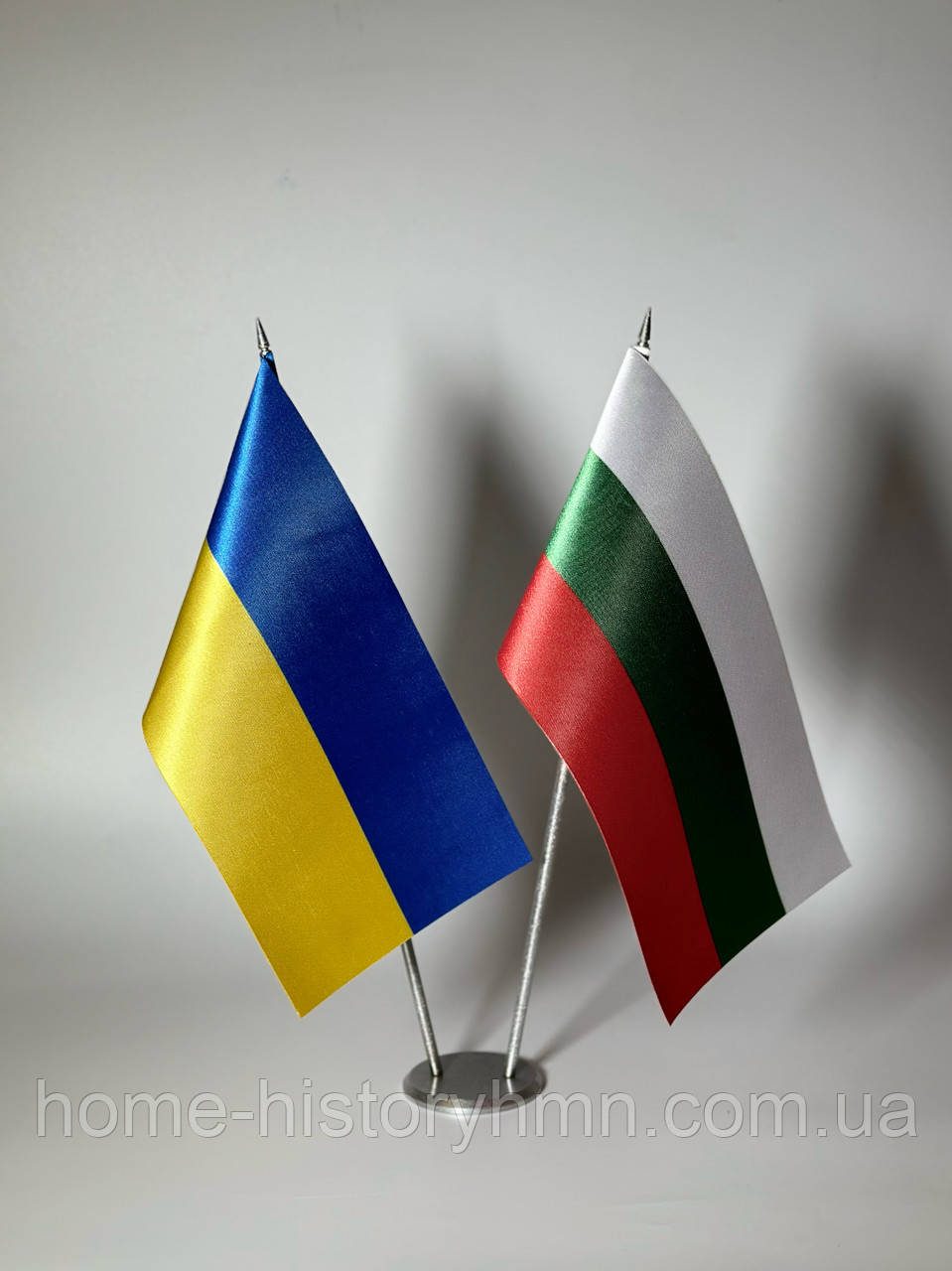 Настільні прапори України та Болгарії з 2 металевими тримачами
