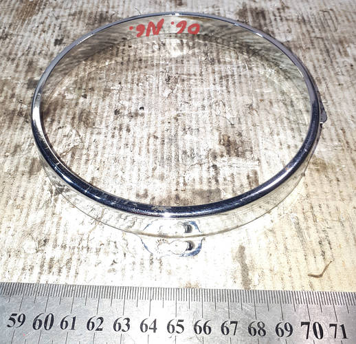 Ободок фары ВАЗ 2103 2106 (ID#1948050094), цена: 50 ₴, купить на Prom.ua