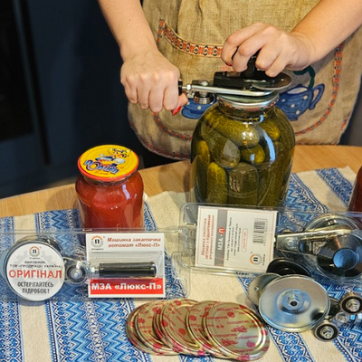 Машинки закаткові ключі для консервації