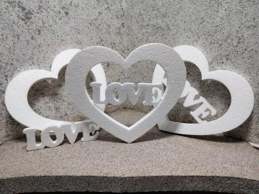 Серце LOVE Н37см на 43см товщ 2,6 см 3шт з пінопласту.