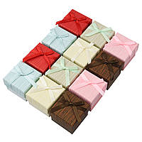 Коробочка квадратна картонна малюнки з бантом під кільце розмір 50Х50Х40 мм 24 штук в пакованні мікс кольорів