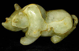 Античний Нефрит. Різьблена Фігурка Носорога з Цілісного Природного Мінерала
