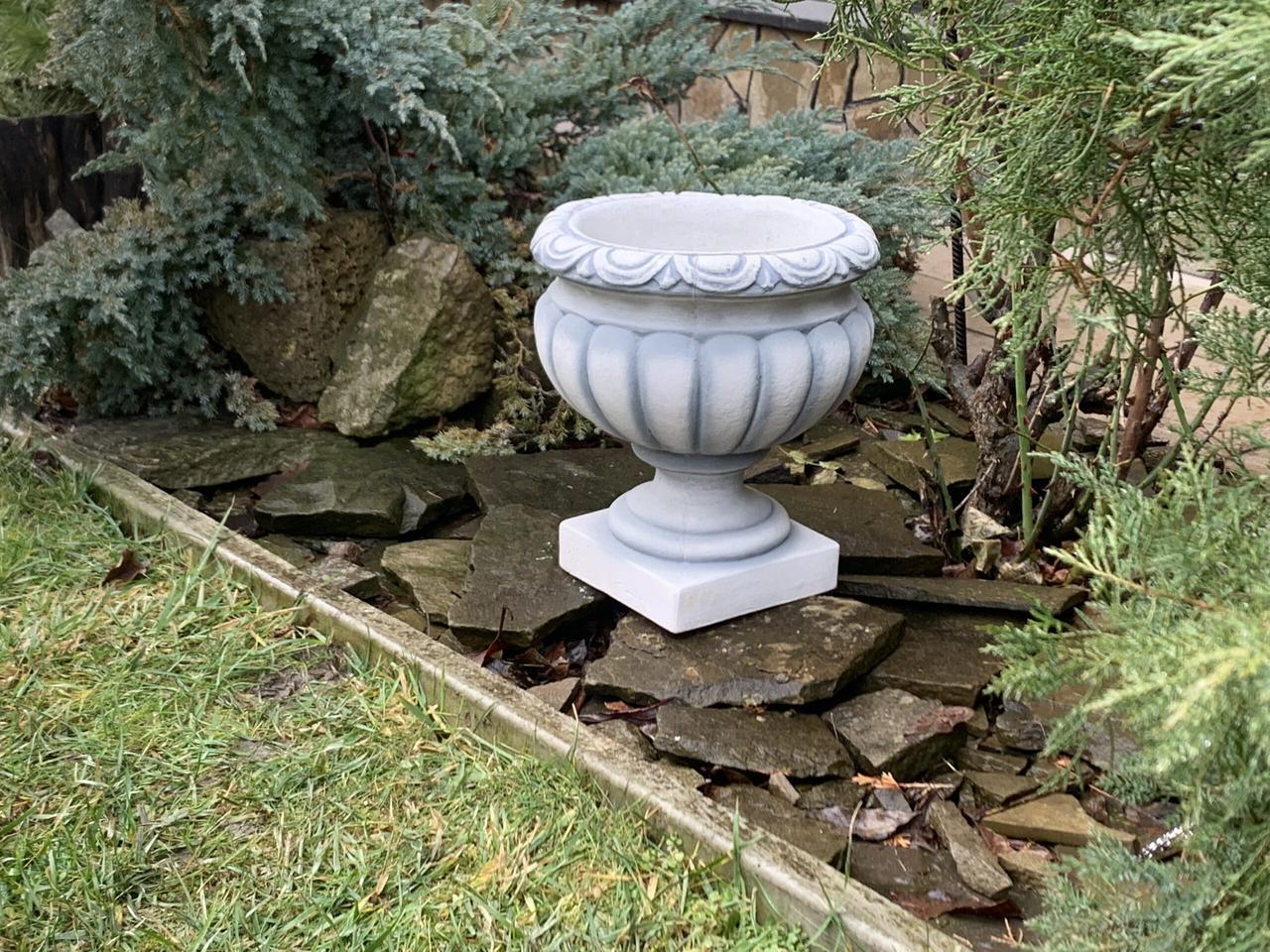 Садова фігура, статуетка Ваза для декору саду виготовлена з цементу, ручної роботи 35см