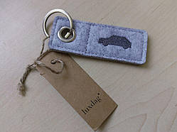 Брелок Luxdag для ключів із фетру автомобіль 9х3.5 см