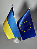 Настільні прапори України ЄС із 2 пластиковими.тримачами, фото 3