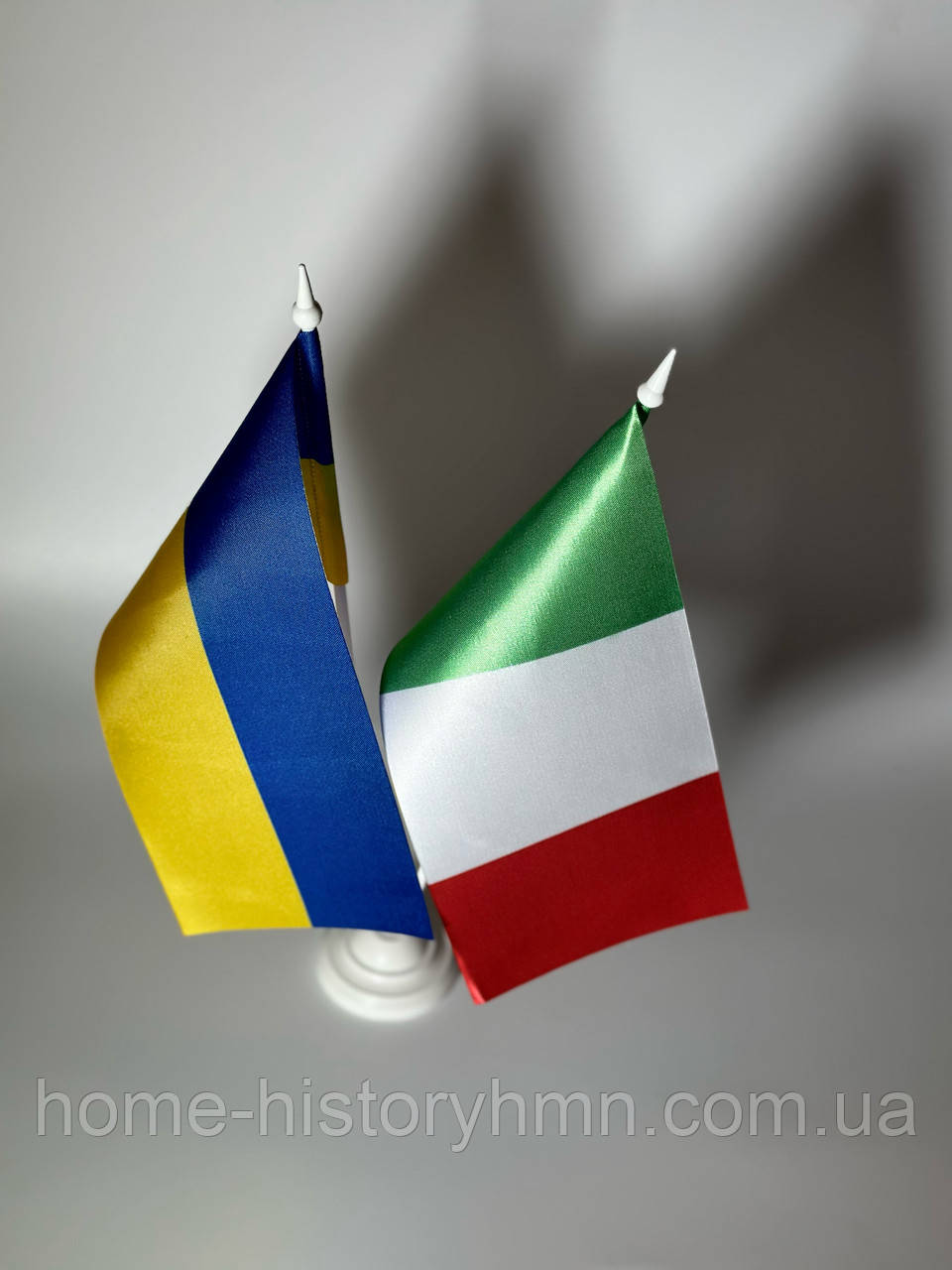 Настільні прапори України Італії із 2 пластиковими тримачами