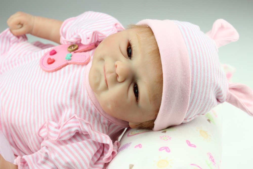 Кукла реборн Ира, мягконабивная 40 см, ручная работа reborn doll - фото 1 - id-p514813483