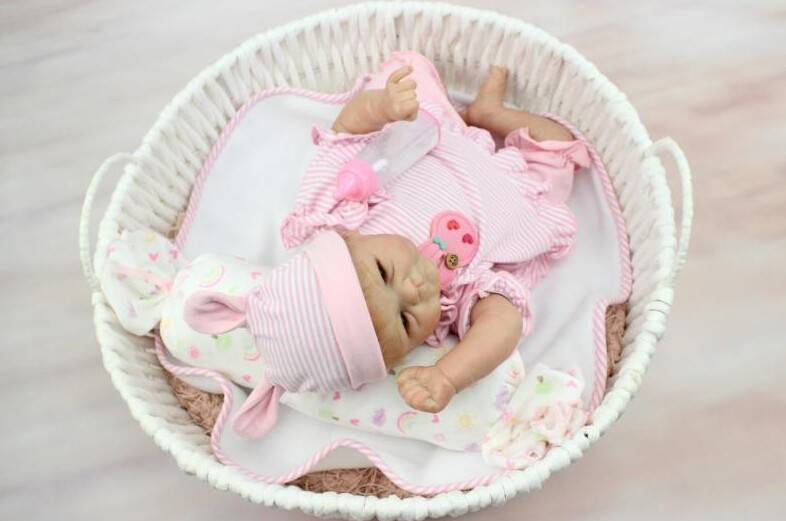 Кукла реборн Ира, мягконабивная 40 см, ручная работа reborn doll - фото 6 - id-p514813483