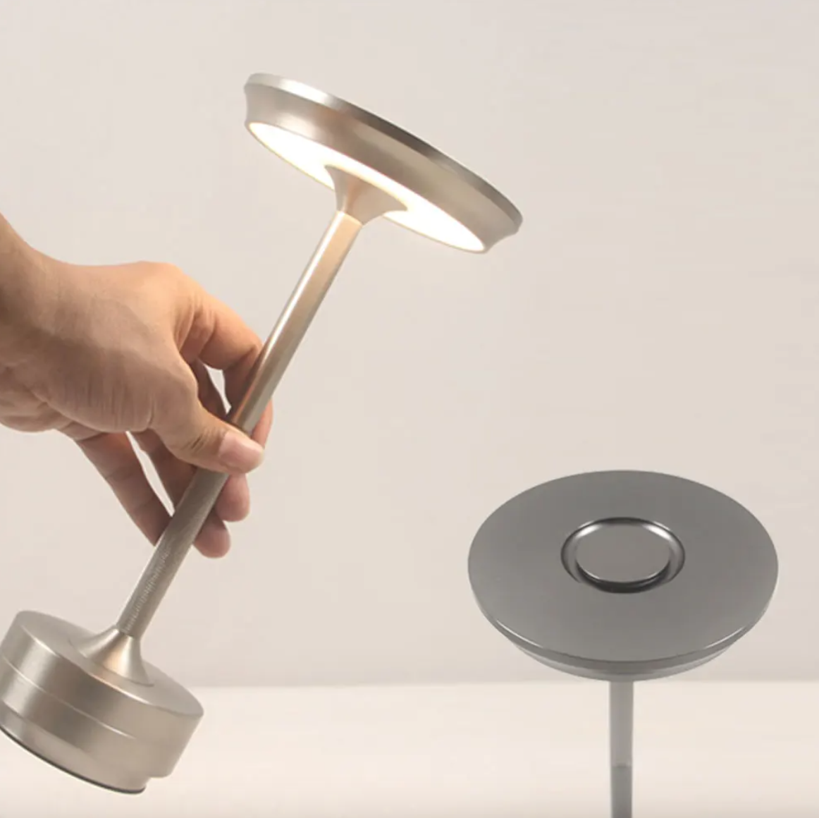 Настільна Led-лампа нічник, світильник сенсорний димований з USB сріблястий