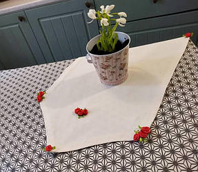 Серветка на стіл доріжка червоні троянди 30*60 см