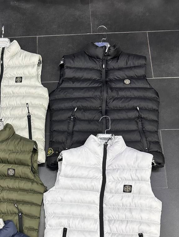 Жилетка чоловіча STONE ISLAND D11737 чорна S, фото 1