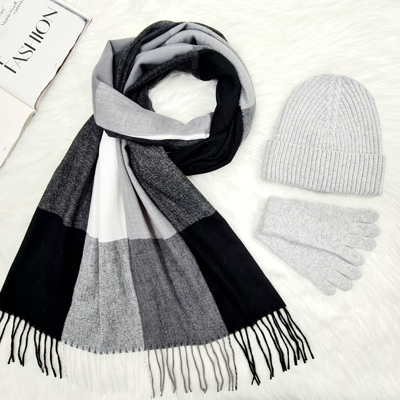 Комплект жіночий зимовий ангора з вовною (шапка+шарф+рукавички) ODYSSEY 56-58 см різнокольоровий 12456 - 1125 - 4001