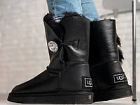 UGG Black Lather