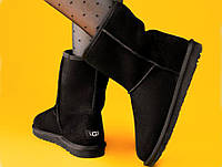 UGG Classic Short Black