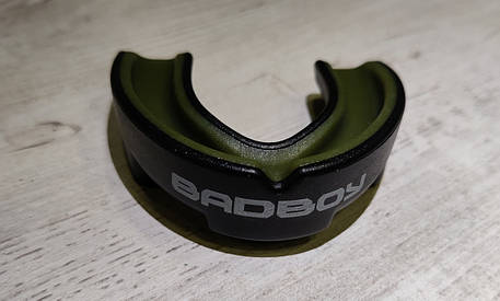 Капа боксерська чорно-зелена двокомпонентна Bad Boy Pro Series, фото 1