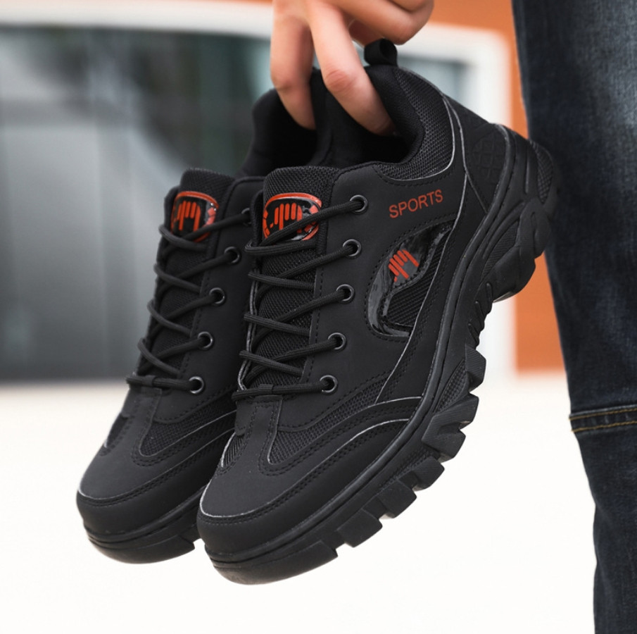 Практичні чоловічі кросівки на кожний день