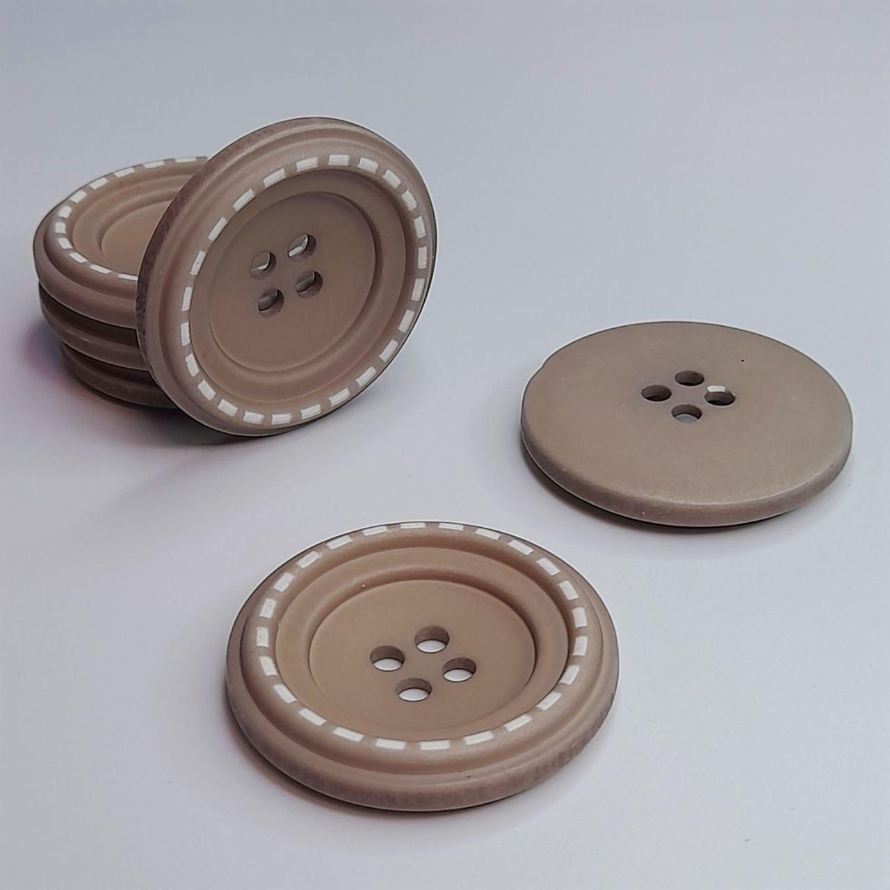 Гудзик круглий бежевий з білим декором 34мм, фото 1