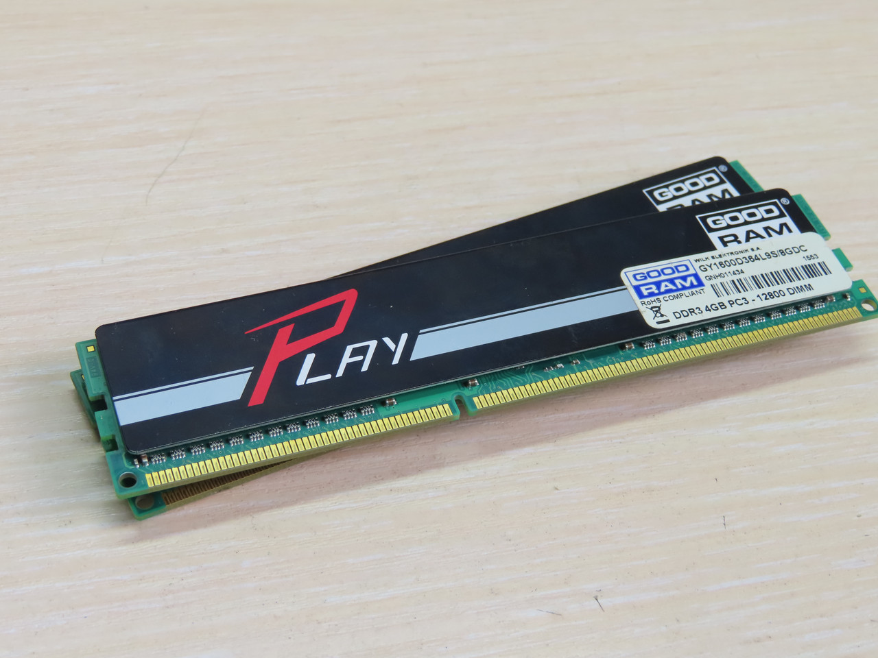 Оперативная память Goodram DDR3 1600 MHz 4GB (GY1600D364L9S/8GDC) - фото 2 - id-p2092067740