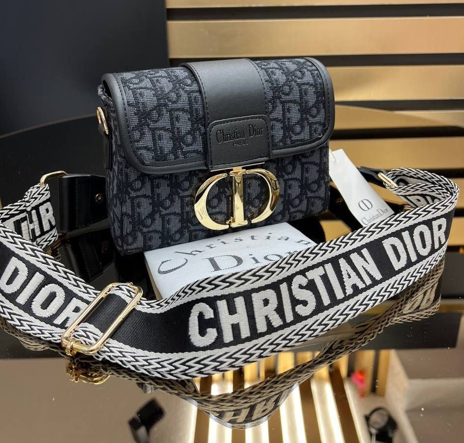 5376549109_w640_h640_537654910