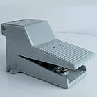 Педаль пневматична 4F210-08L (ножний пневморозподільник) з фіксацією