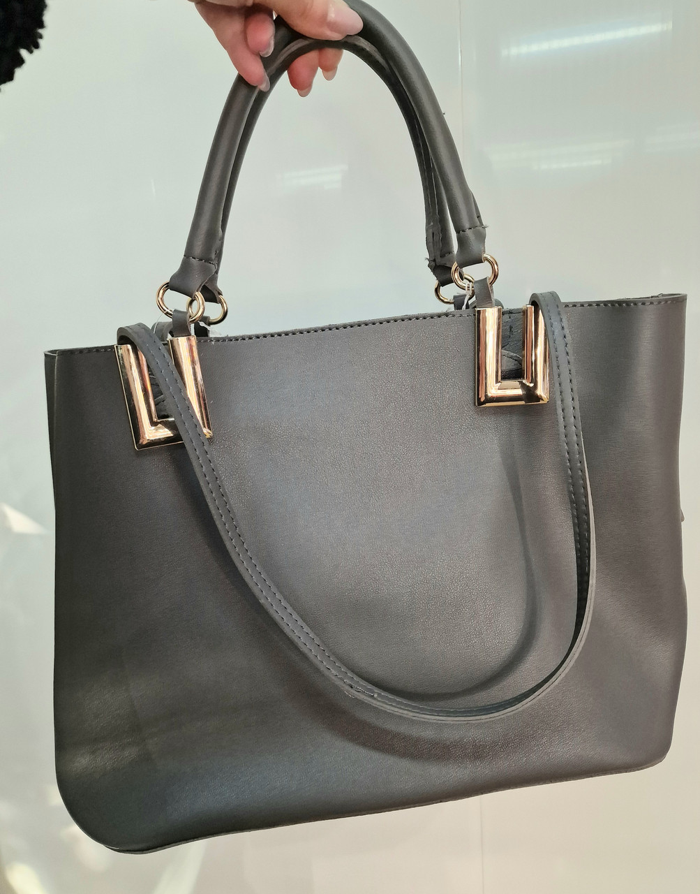 Женская сумочка серого цвета из экокожи, размер 37*26*15см - фото 1 - id-p2092317466