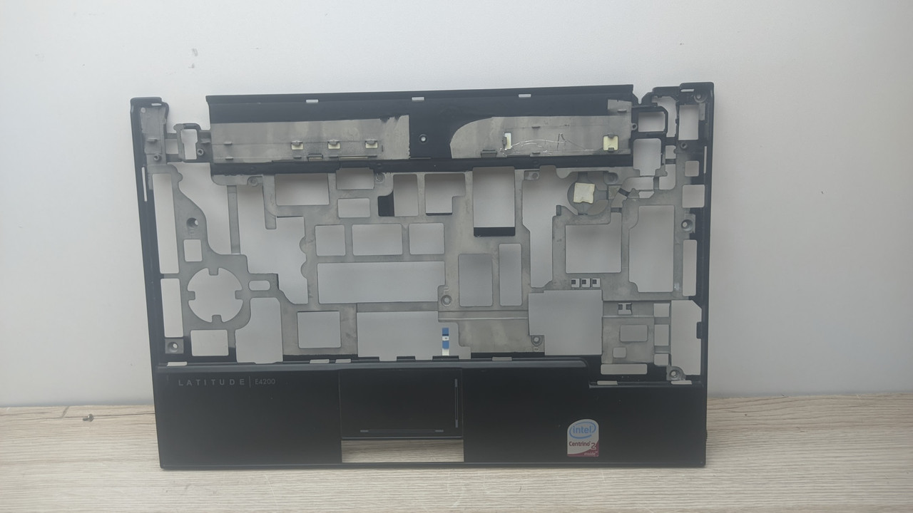 Dell Latitude e4200 Корпус C (топкейс, середня частина) бу #