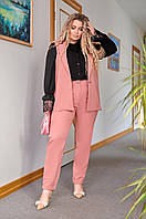 Женский стильный повседневный костюм цвета фрез из брюк и жакета