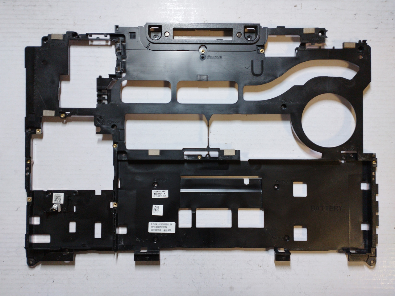 Dell Latitude E5470 Series Корпус C0 (топкейс, середня частина під топкейсом) (0KMWXR) б/у