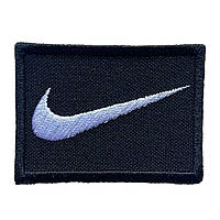 Шеврон на одежду "NIKE" Найк нашивка пришивная белая на черном фоне 3,5*5см