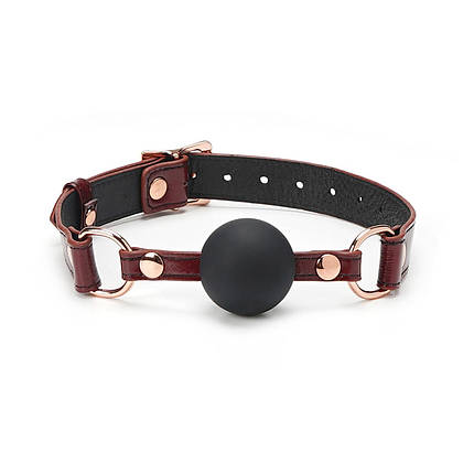 Силіконовий кляп Liebe Seele Wine Red Ball Gag, діаметр кульки 4,3 см, ремінь із натуральної шкіри, фото 1
