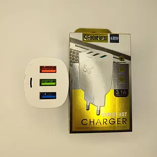 Адаптер Super Charge 220v на 3 USB 3.1 А Білий