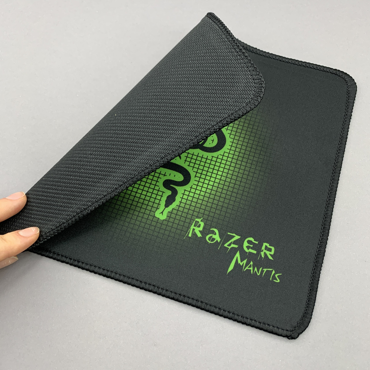 Килимок для мишки Razer Mantis 25*29*0.2 чорний килимок для миші