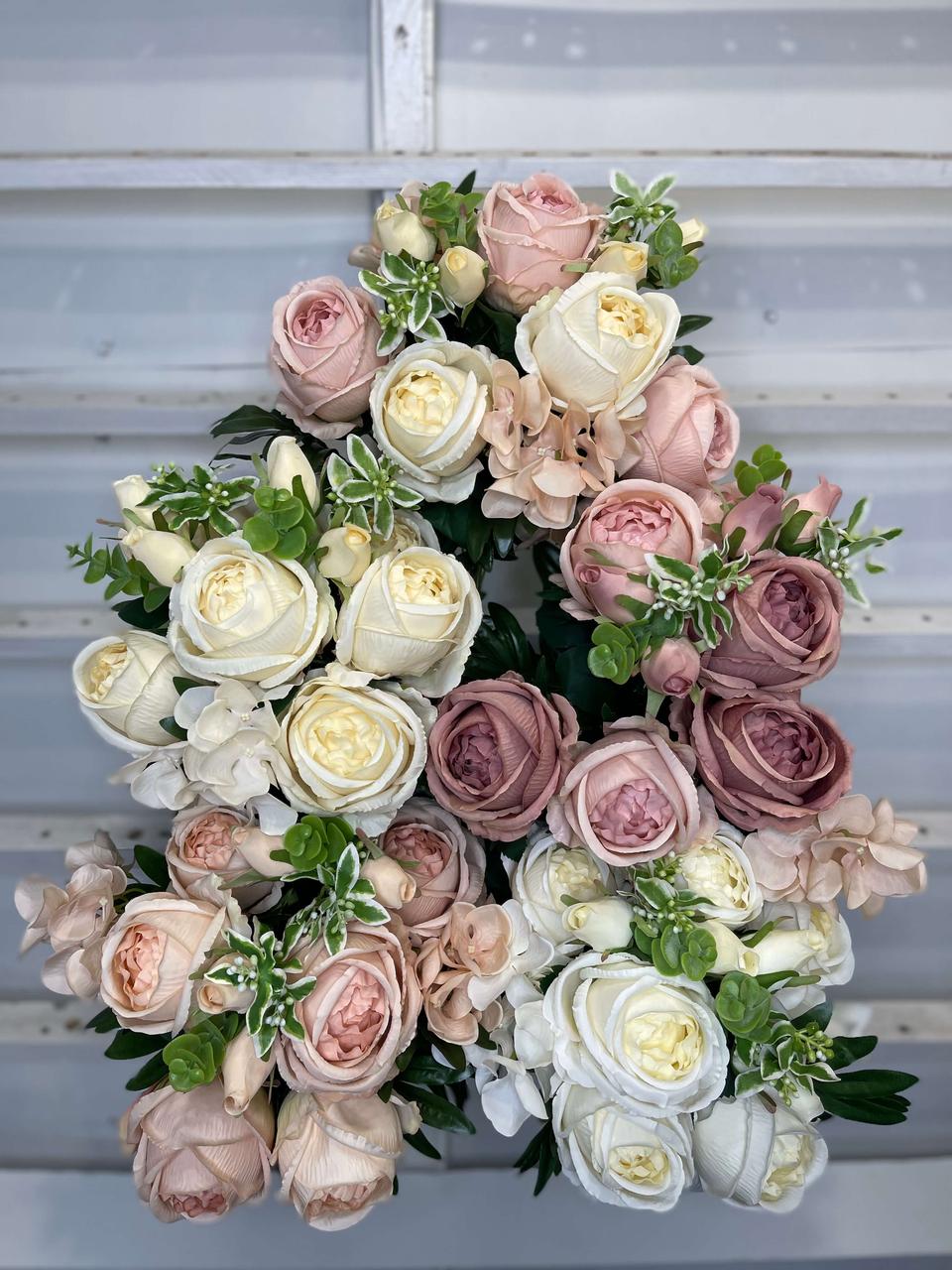 Букет троянд з гілочками гортензії та бутонами кремових відтінків D-165, фото 1