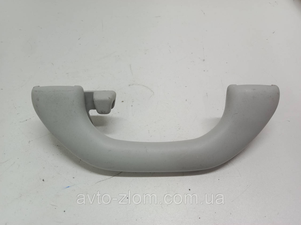 Ручка стелі Volkswagen Passat B6, B7, Golf 5, Пасат Б6, Б7, Гольф 5. 1K0857607J.