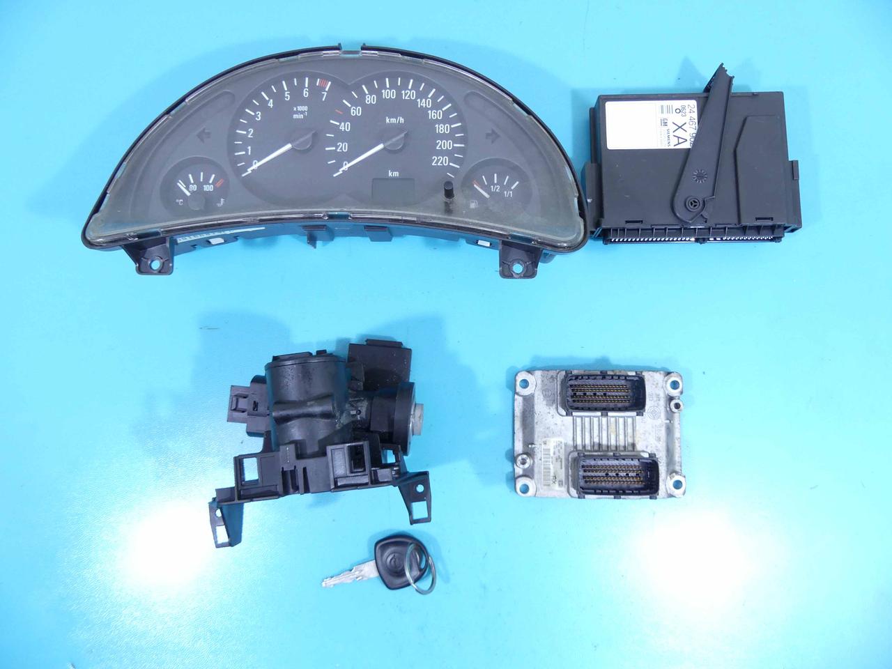 ЕБУ ECU Блок керування двигуном Opel Corsa C 1.2 0261207423, 24443796