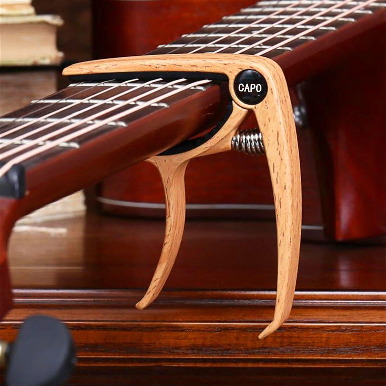 Каподастр Capo light wood (для акустичної гітари, електрогітари та укулеле)